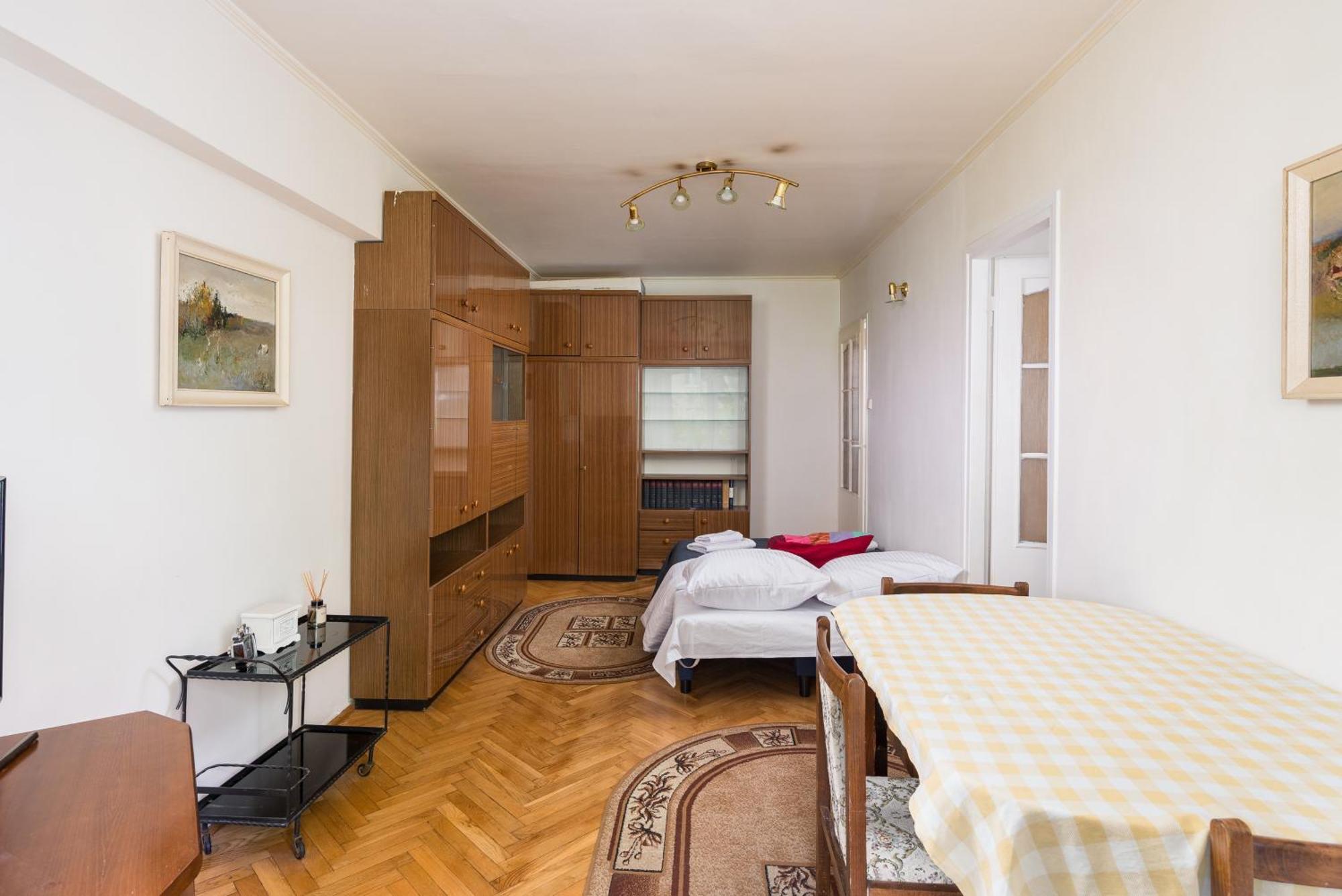 Wola Mila Standard Apartment 바르샤바 외부 사진