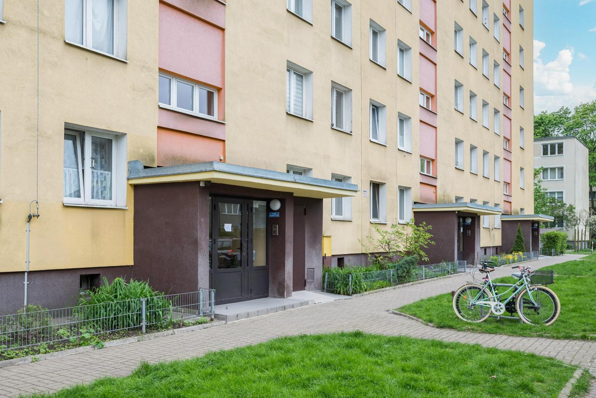 Wola Mila Standard Apartment 바르샤바 외부 사진